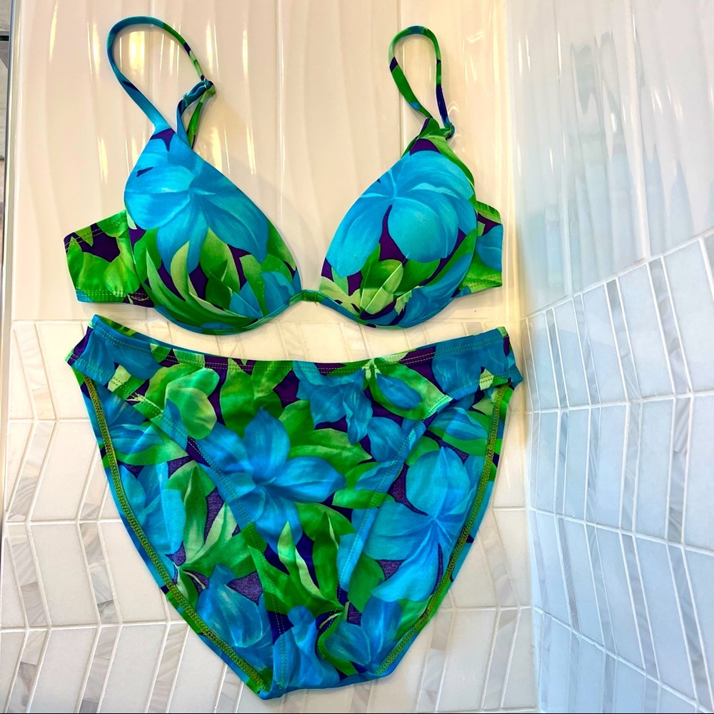 Carabella Swim Suit 8 & Sarong OS